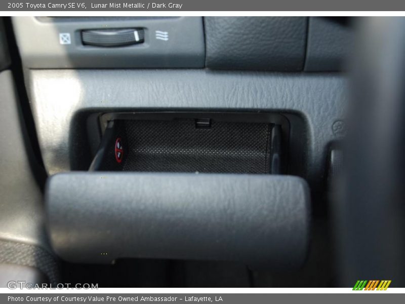 Lunar Mist Metallic / Dark Gray 2005 Toyota Camry SE V6