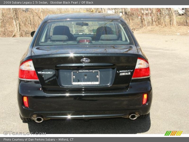 Obsidian Black Pearl / Off Black 2009 Subaru Legacy 2.5i Sedan