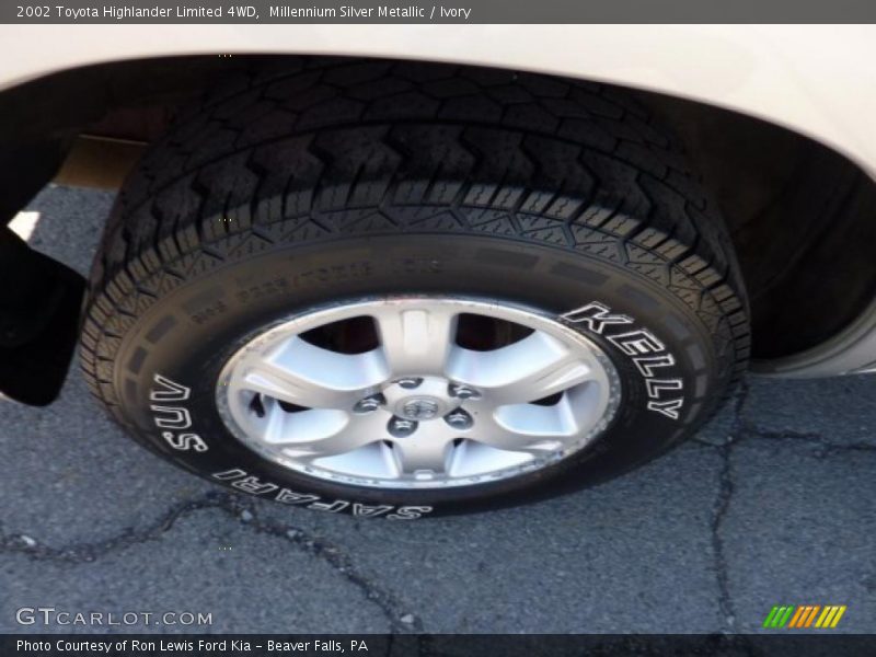 Millennium Silver Metallic / Ivory 2002 Toyota Highlander Limited 4WD