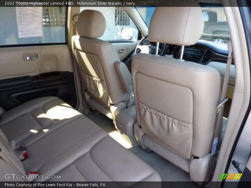 Millennium Silver Metallic / Ivory 2002 Toyota Highlander Limited 4WD