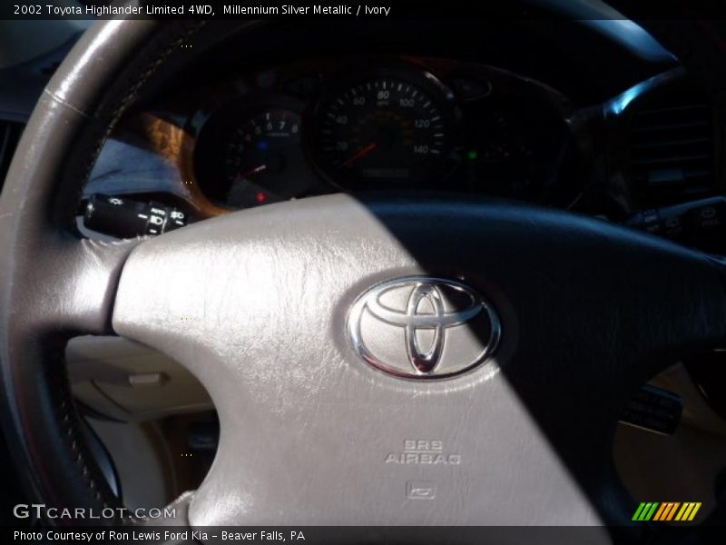 Millennium Silver Metallic / Ivory 2002 Toyota Highlander Limited 4WD
