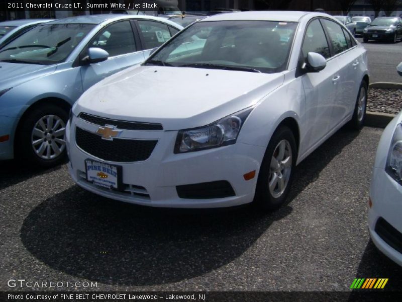 Summit White / Jet Black 2011 Chevrolet Cruze LT