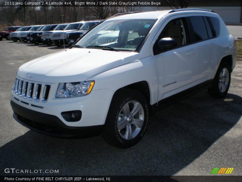 Bright White / Dark Slate Gray/Light Pebble Beige 2011 Jeep Compass 2.4 Latitude 4x4