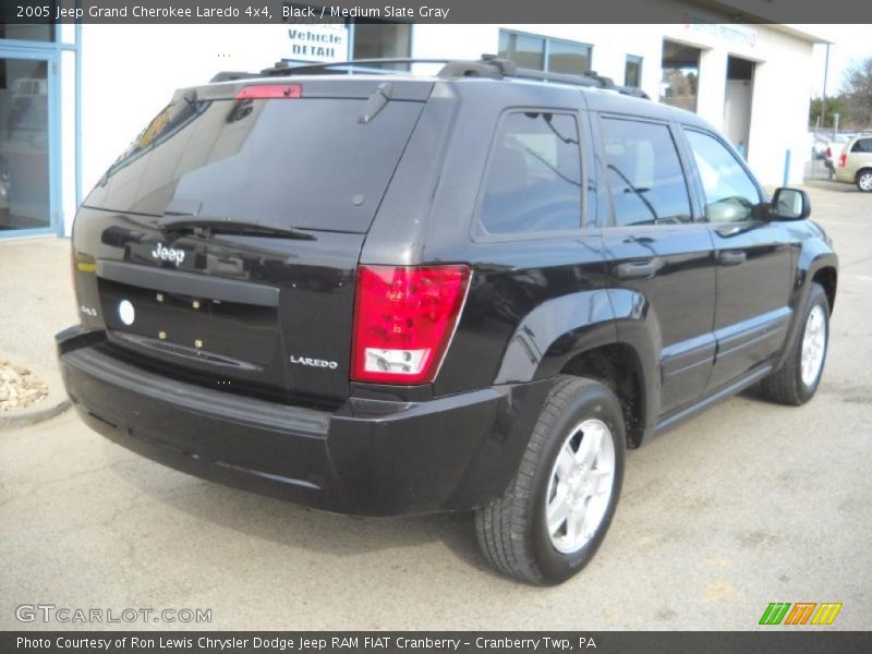 Black / Medium Slate Gray 2005 Jeep Grand Cherokee Laredo 4x4