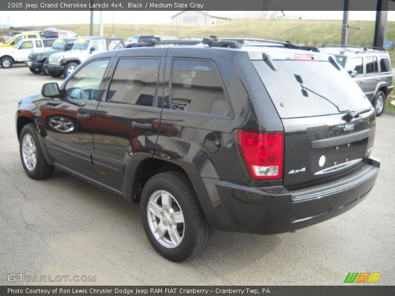 Black / Medium Slate Gray 2005 Jeep Grand Cherokee Laredo 4x4