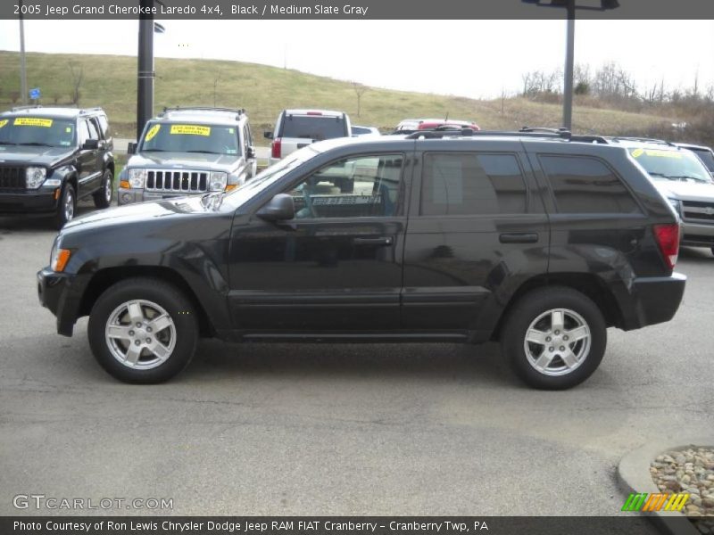 Black / Medium Slate Gray 2005 Jeep Grand Cherokee Laredo 4x4