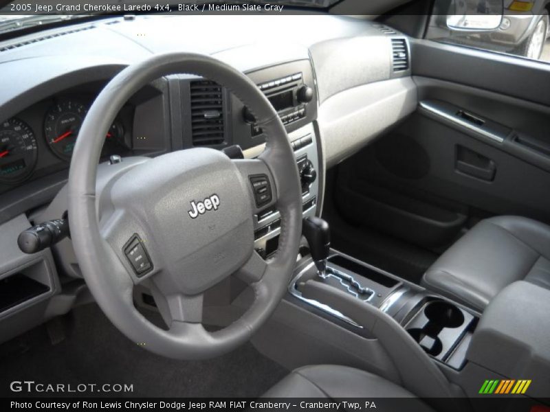 Black / Medium Slate Gray 2005 Jeep Grand Cherokee Laredo 4x4
