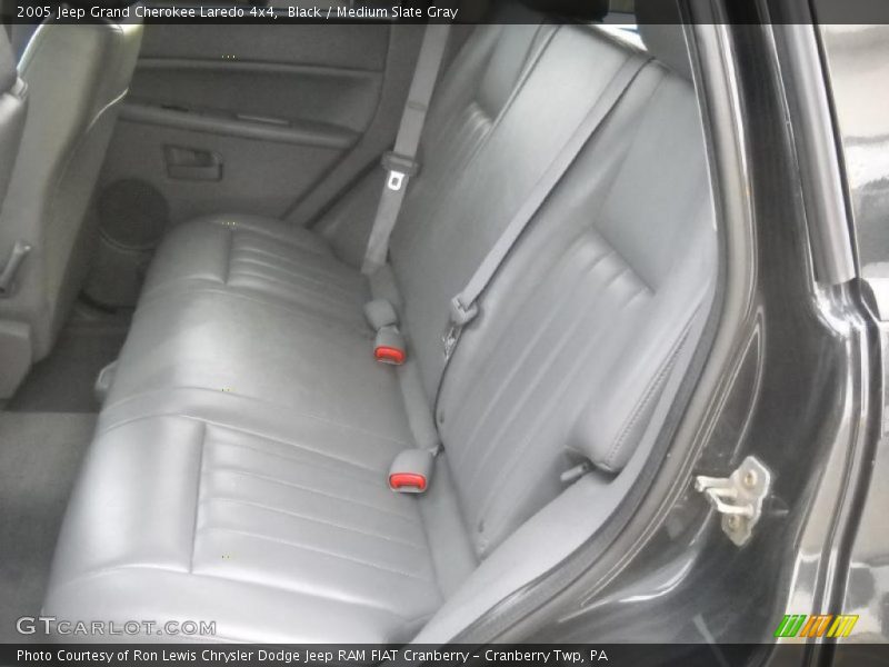 Black / Medium Slate Gray 2005 Jeep Grand Cherokee Laredo 4x4