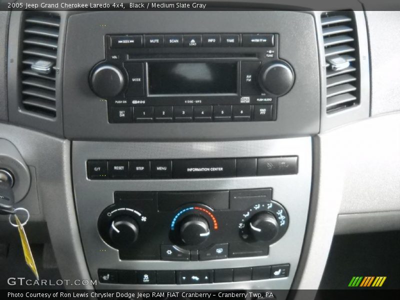 Black / Medium Slate Gray 2005 Jeep Grand Cherokee Laredo 4x4