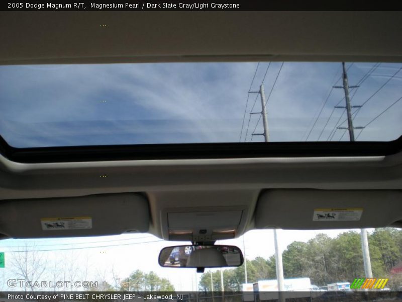 Magnesium Pearl / Dark Slate Gray/Light Graystone 2005 Dodge Magnum R/T