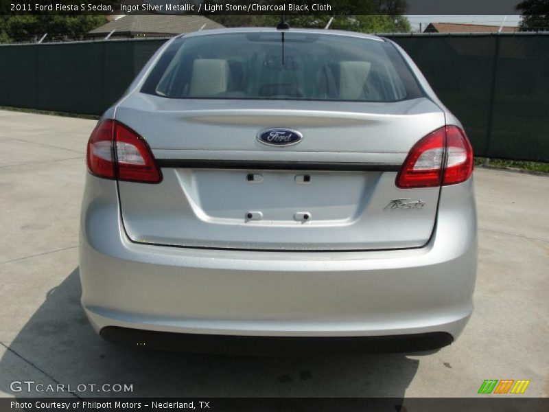 Ingot Silver Metallic / Light Stone/Charcoal Black Cloth 2011 Ford Fiesta S Sedan