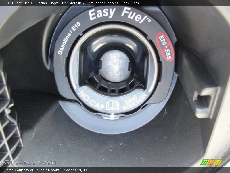 Ingot Silver Metallic / Light Stone/Charcoal Black Cloth 2011 Ford Fiesta S Sedan