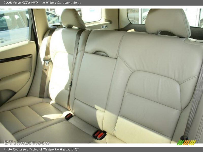 Ice White / Sandstone Beige 2008 Volvo XC70 AWD