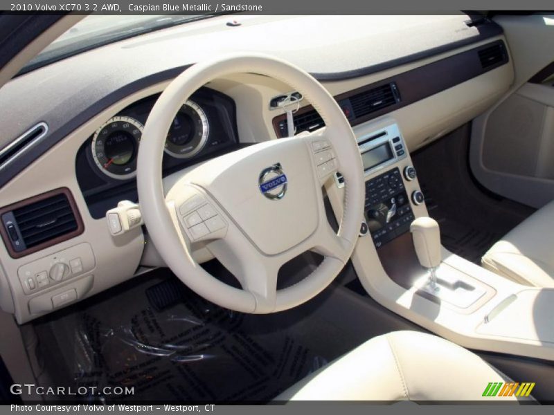  2010 XC70 3.2 AWD Sandstone Interior