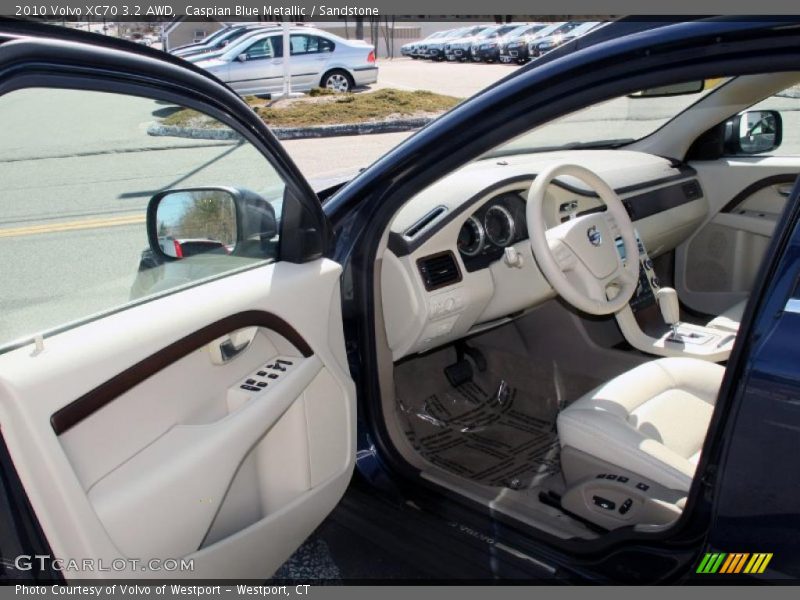 Caspian Blue Metallic / Sandstone 2010 Volvo XC70 3.2 AWD
