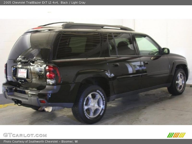 Black / Light Gray 2005 Chevrolet TrailBlazer EXT LS 4x4