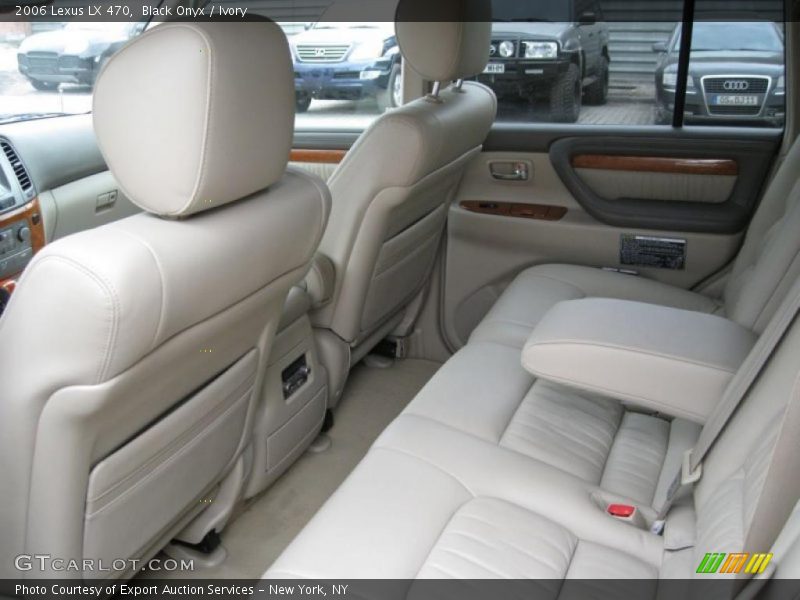  2006 LX 470 Ivory Interior