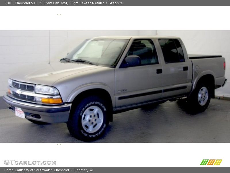 Light Pewter Metallic / Graphite 2002 Chevrolet S10 LS Crew Cab 4x4