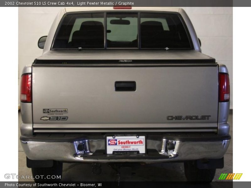 Light Pewter Metallic / Graphite 2002 Chevrolet S10 LS Crew Cab 4x4