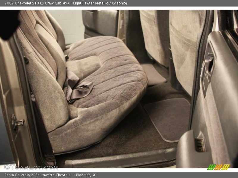 Light Pewter Metallic / Graphite 2002 Chevrolet S10 LS Crew Cab 4x4