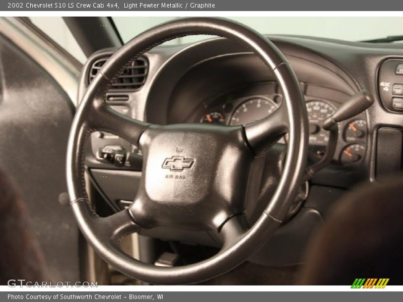  2002 S10 LS Crew Cab 4x4 Steering Wheel