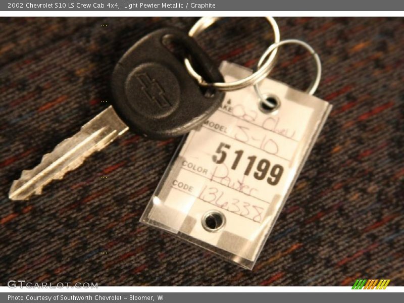 Light Pewter Metallic / Graphite 2002 Chevrolet S10 LS Crew Cab 4x4