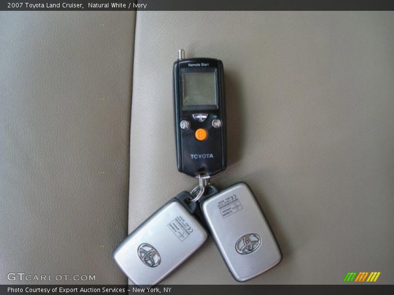 Natural White / Ivory 2007 Toyota Land Cruiser