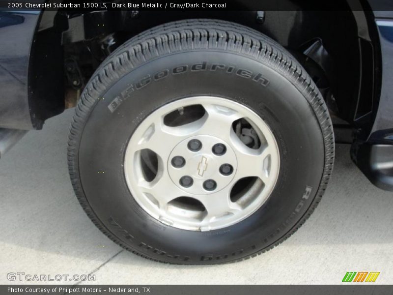 Dark Blue Metallic / Gray/Dark Charcoal 2005 Chevrolet Suburban 1500 LS