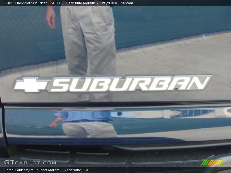 Dark Blue Metallic / Gray/Dark Charcoal 2005 Chevrolet Suburban 1500 LS
