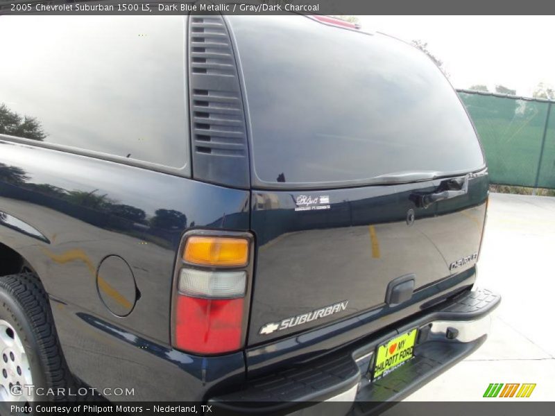 Dark Blue Metallic / Gray/Dark Charcoal 2005 Chevrolet Suburban 1500 LS