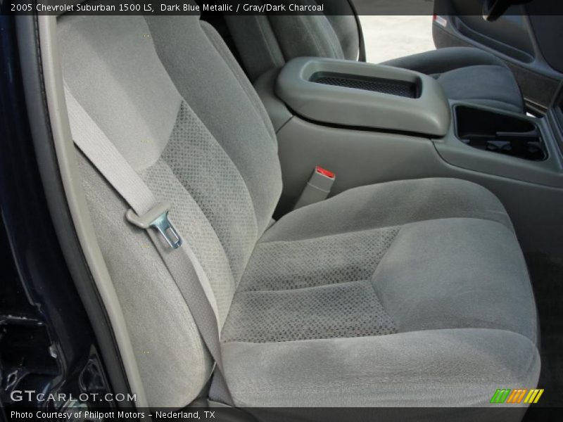 Dark Blue Metallic / Gray/Dark Charcoal 2005 Chevrolet Suburban 1500 LS