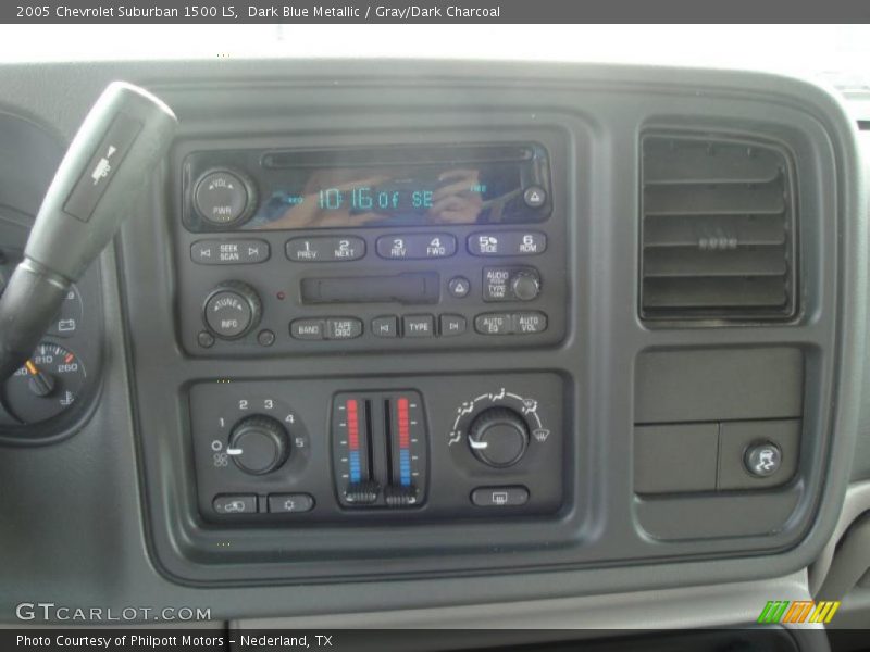 Dark Blue Metallic / Gray/Dark Charcoal 2005 Chevrolet Suburban 1500 LS
