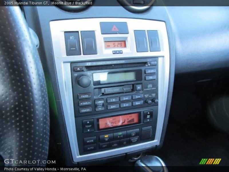 Controls of 2005 Tiburon GT