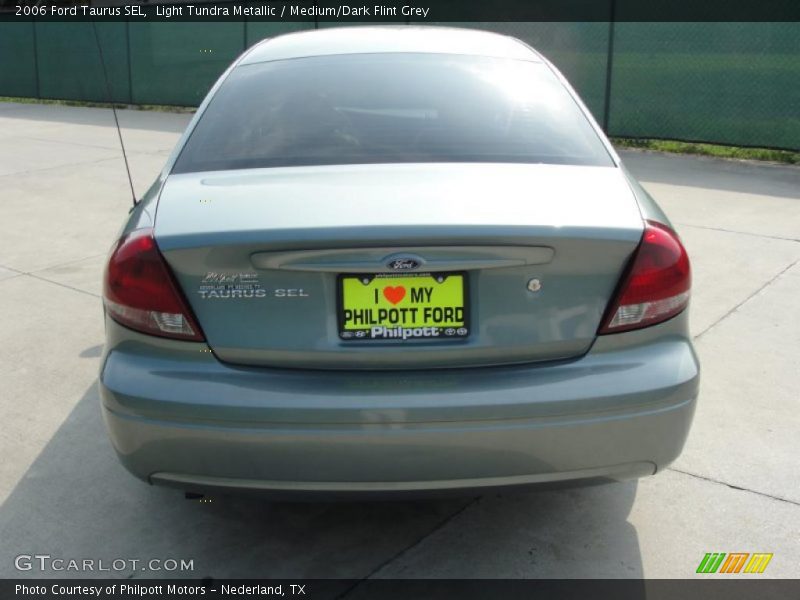 Light Tundra Metallic / Medium/Dark Flint Grey 2006 Ford Taurus SEL