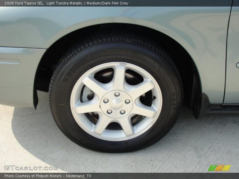 Light Tundra Metallic / Medium/Dark Flint Grey 2006 Ford Taurus SEL