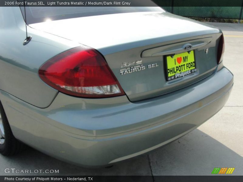 Light Tundra Metallic / Medium/Dark Flint Grey 2006 Ford Taurus SEL