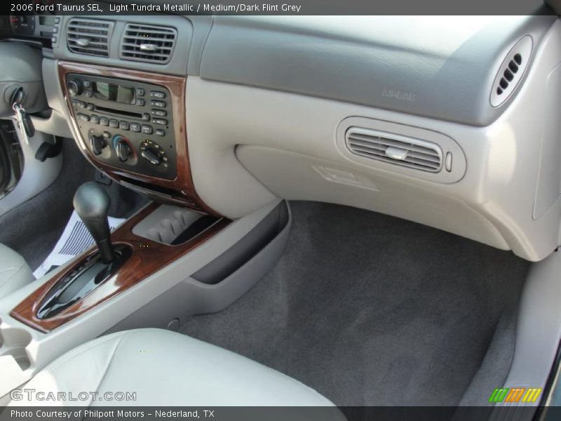 Light Tundra Metallic / Medium/Dark Flint Grey 2006 Ford Taurus SEL