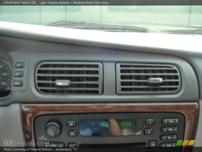 Light Tundra Metallic / Medium/Dark Flint Grey 2006 Ford Taurus SEL