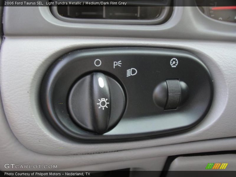 Light Tundra Metallic / Medium/Dark Flint Grey 2006 Ford Taurus SEL