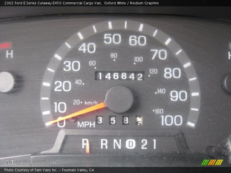 Oxford White / Medium Graphite 2002 Ford E Series Cutaway E450 Commercial Cargo Van