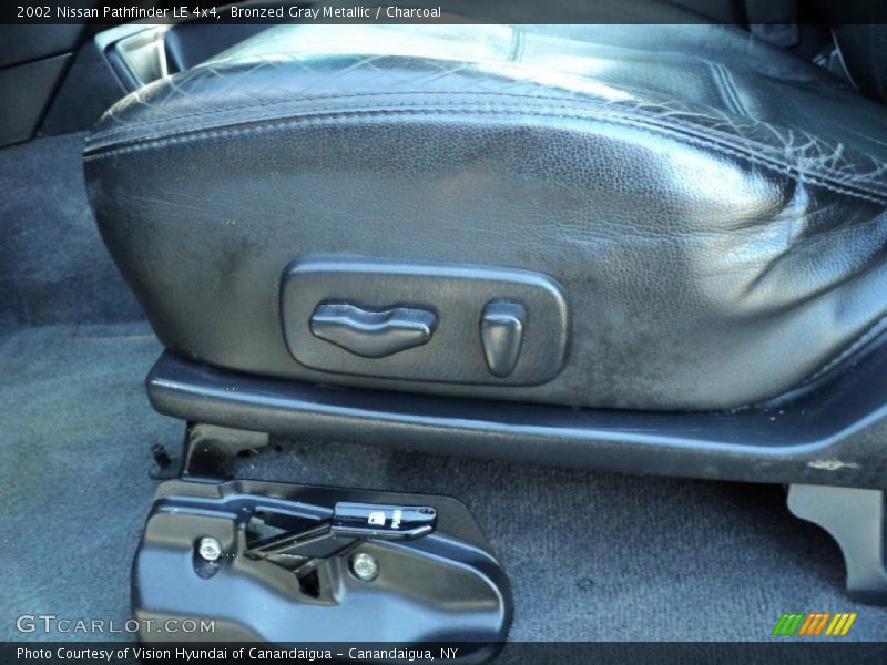 Bronzed Gray Metallic / Charcoal 2002 Nissan Pathfinder LE 4x4