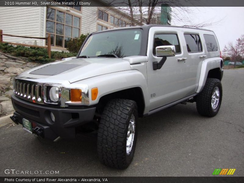 Front 3/4 View of 2010 H3 