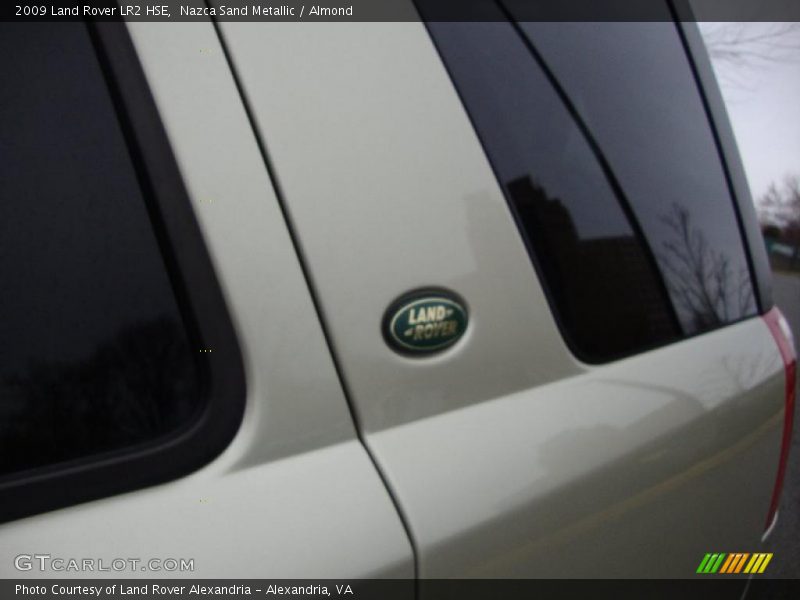 Nazca Sand Metallic / Almond 2009 Land Rover LR2 HSE