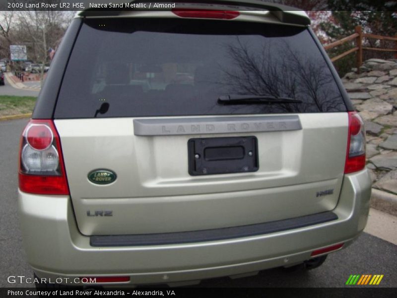 Nazca Sand Metallic / Almond 2009 Land Rover LR2 HSE