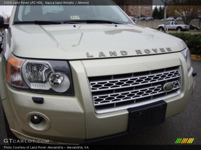 Nazca Sand Metallic / Almond 2009 Land Rover LR2 HSE