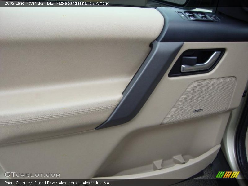 Nazca Sand Metallic / Almond 2009 Land Rover LR2 HSE