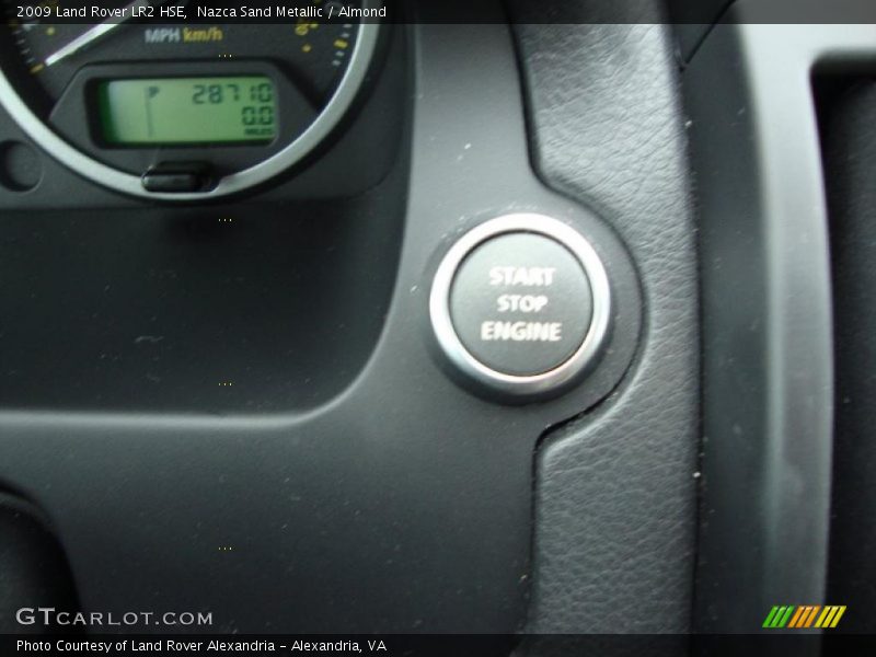 Nazca Sand Metallic / Almond 2009 Land Rover LR2 HSE