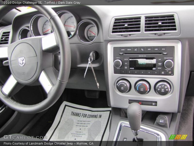 TorRed / Dark Slate Gray 2010 Dodge Challenger SE