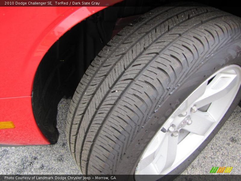 TorRed / Dark Slate Gray 2010 Dodge Challenger SE