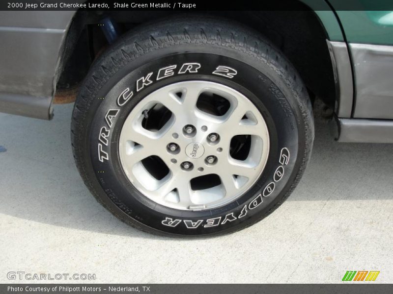  2000 Grand Cherokee Laredo Wheel